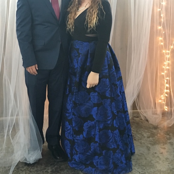 Long sleeve prom dress - Picture 5 of 6